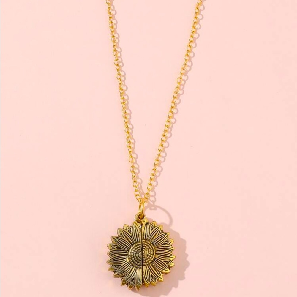 Gold You Are My Sunshine Open locket - Picture 6 of 10
